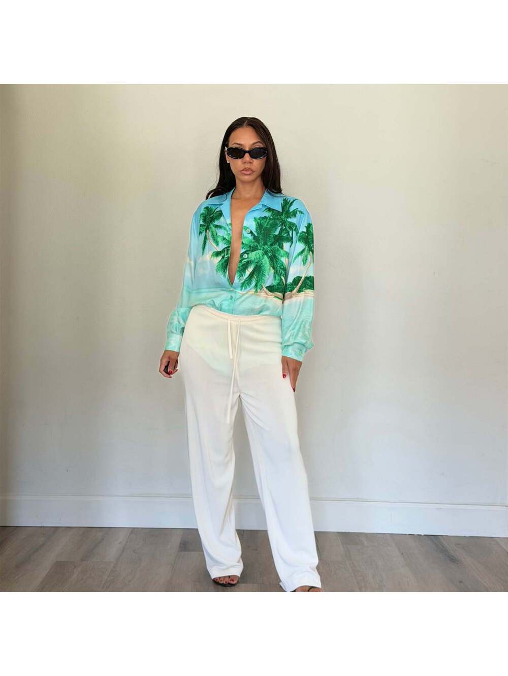 Escada - Picture 4 of 8